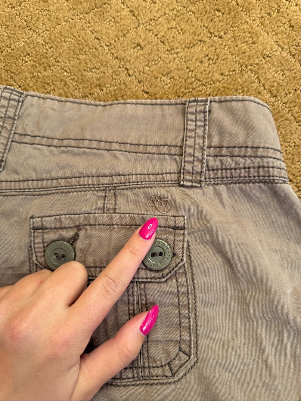 Vintage Aéropostale Beige Cargo Shorts Low Rise Women’s 1/2 Y2K - Picture 8 of 8